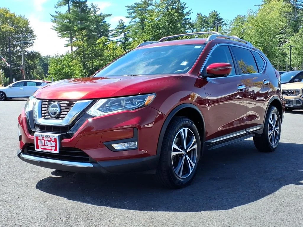 Used 2018 Red Nissan SL image 23