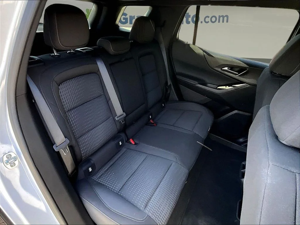 2025 Chevrolet Equinox LT - Photo 28