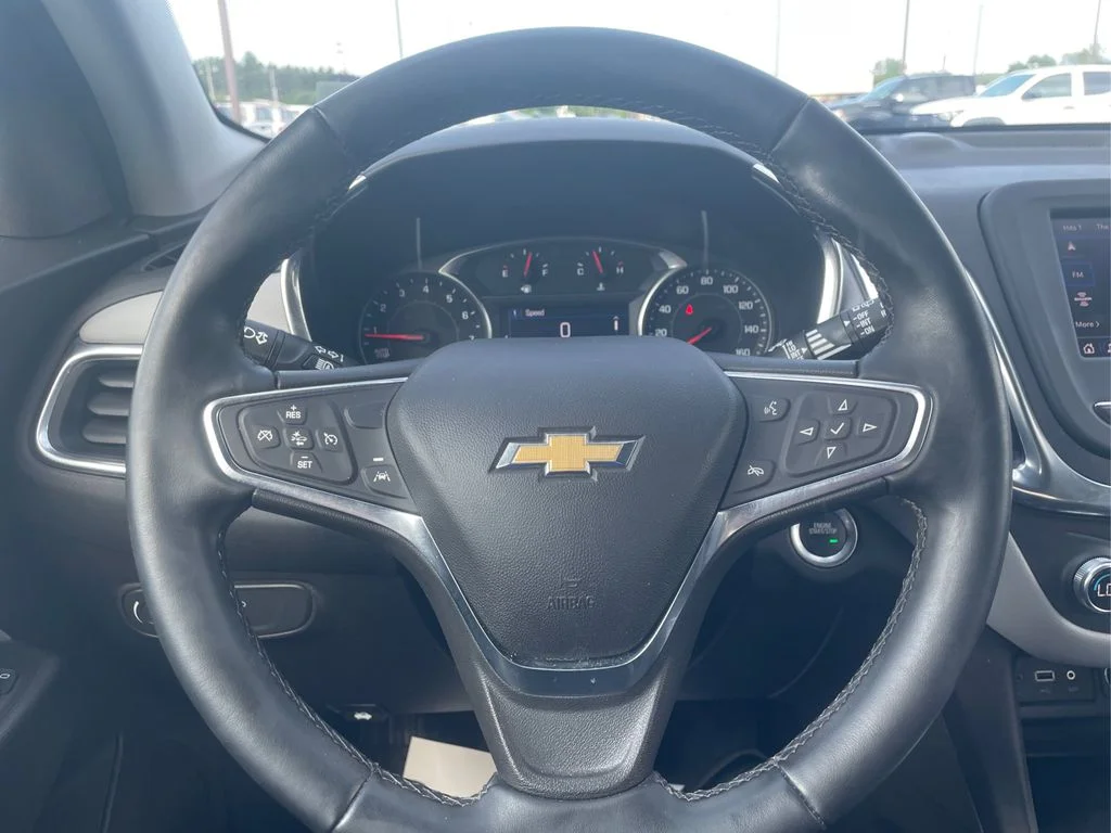 Used 2024 Summit White Chevrolet LT image 14