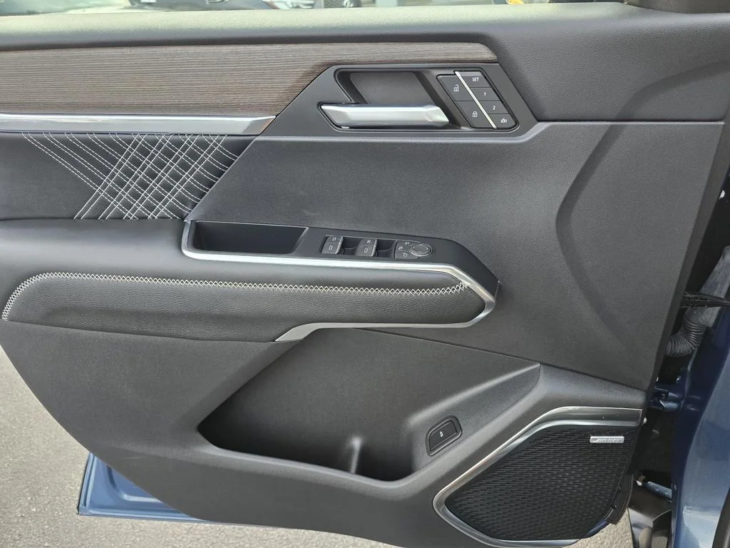 Used 2024 Downpour Metallic GMC FWD Denali image 19