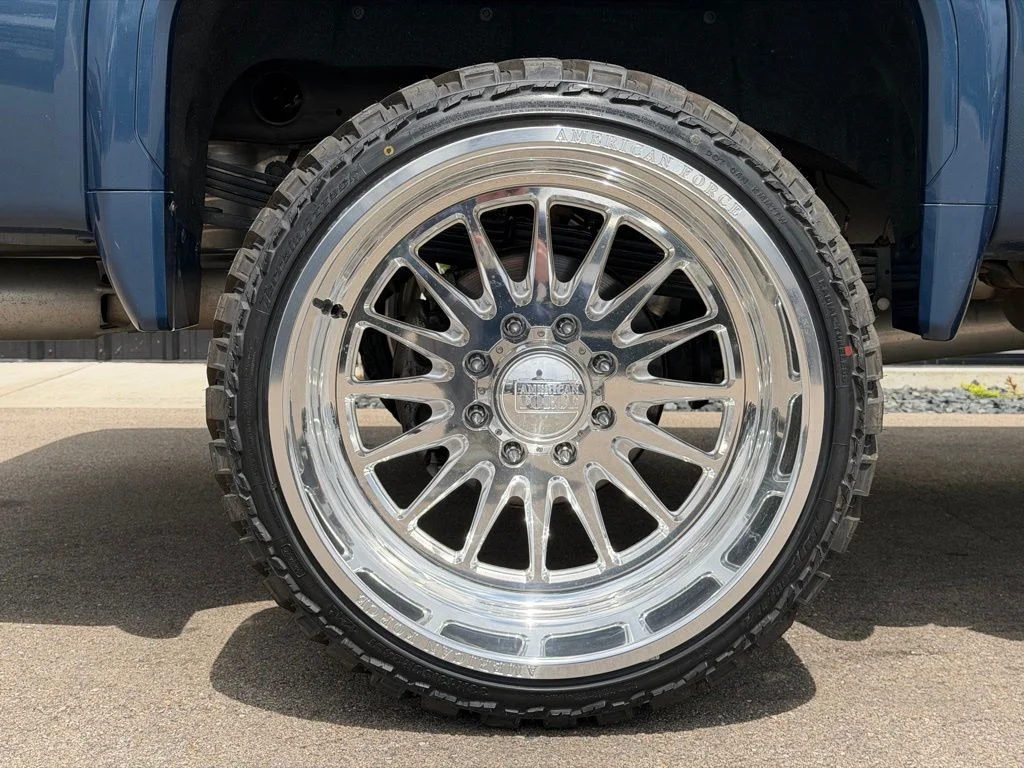 Used 2025 Blue GMC Denali Ultimate image 25