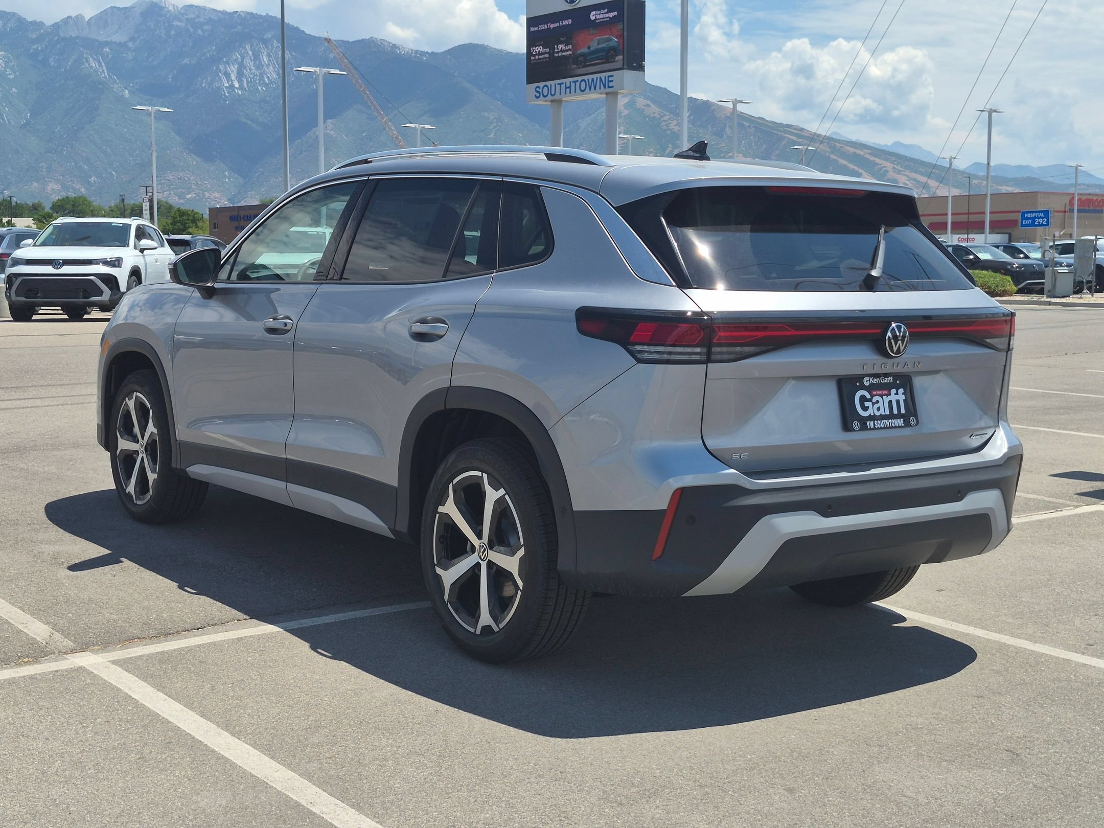 New 2026 Pyrite Silver Metallic Volkswagen SE image 5