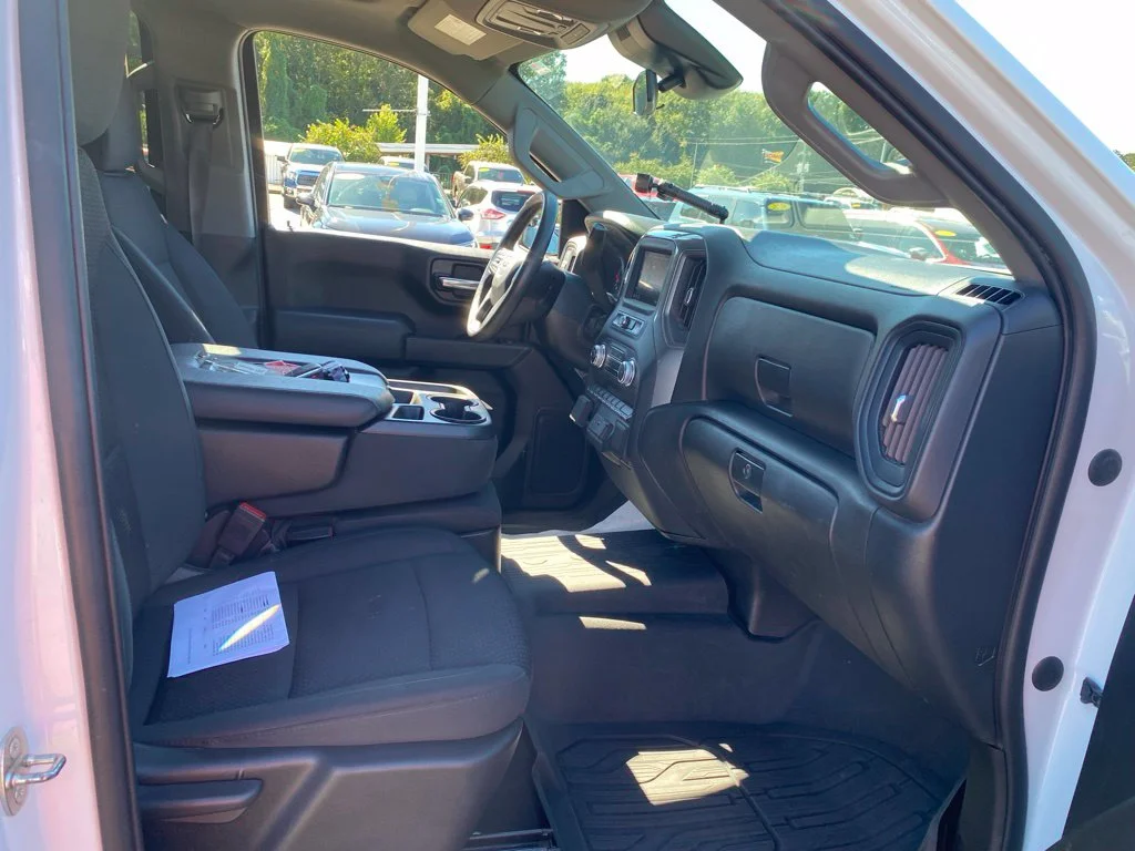 Used 2022 White GMC Pro image 16