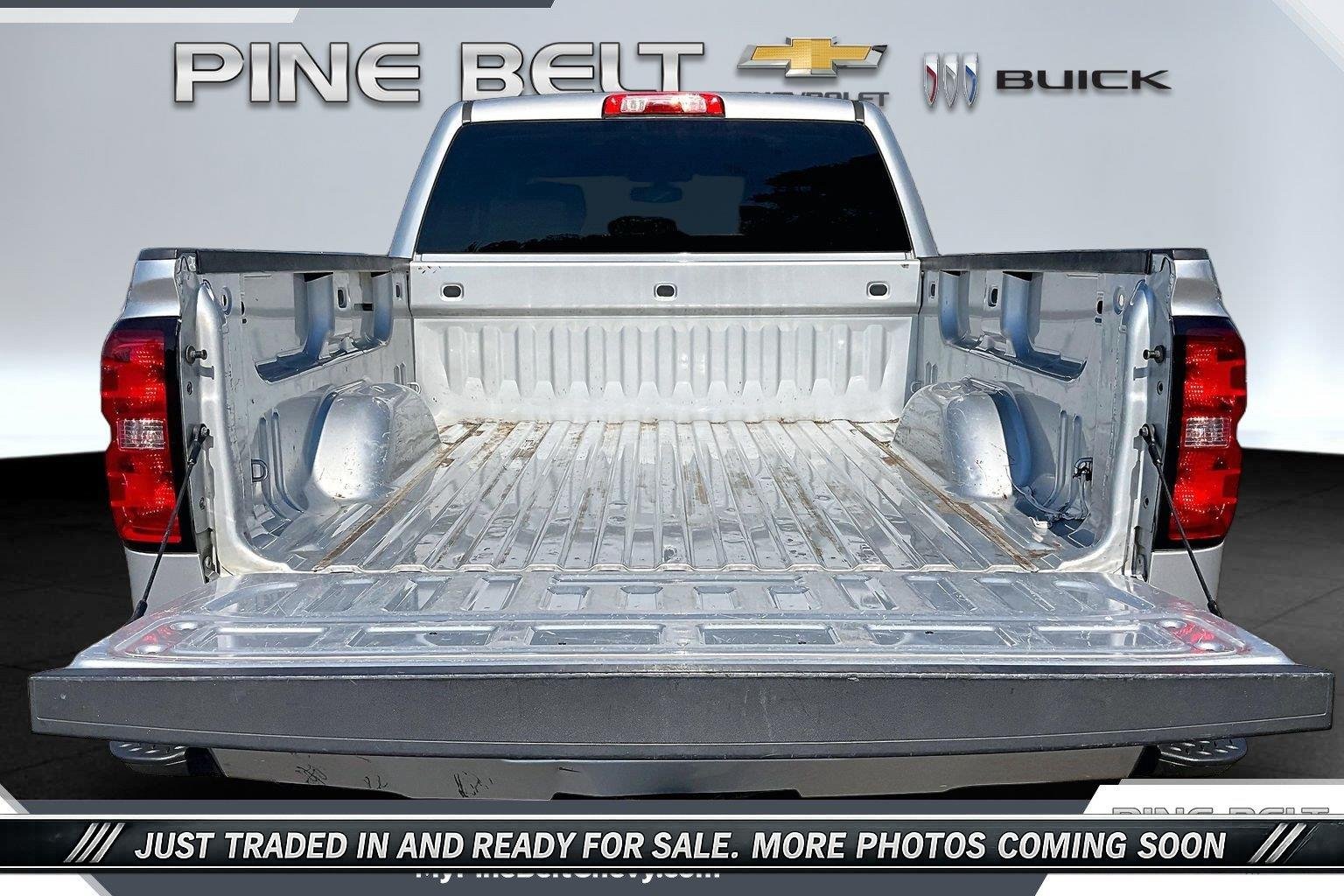 Used 2018 SILVER ICE METALLIC Chevrolet LT image 5
