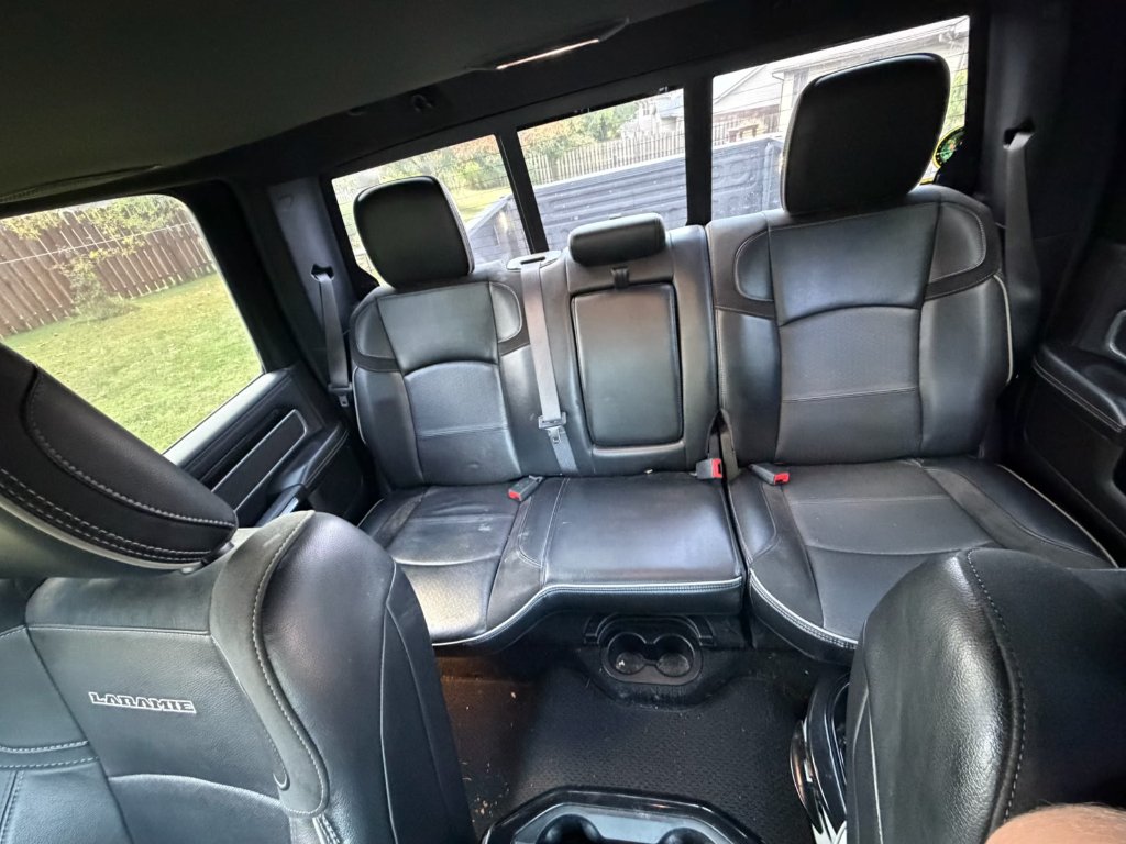 Used 2019 Diamond Black Crystal Pearlcoat Ram Laramie image 4