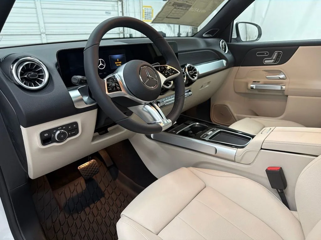 New 2026 White Mercedes-Benz GLB 250 image 12