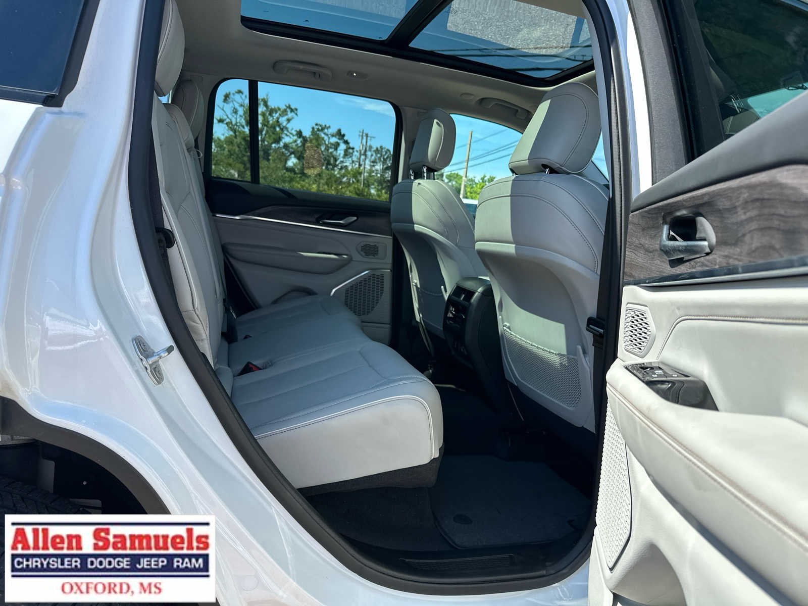 Used 2023 Bright White Clearcoat Jeep Overland image 40
