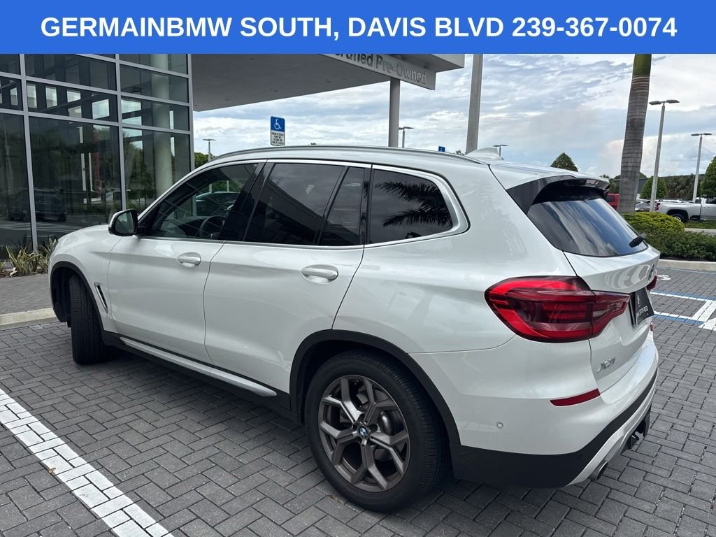 Used 2021 White Metallic BMW xDrive30i image 4