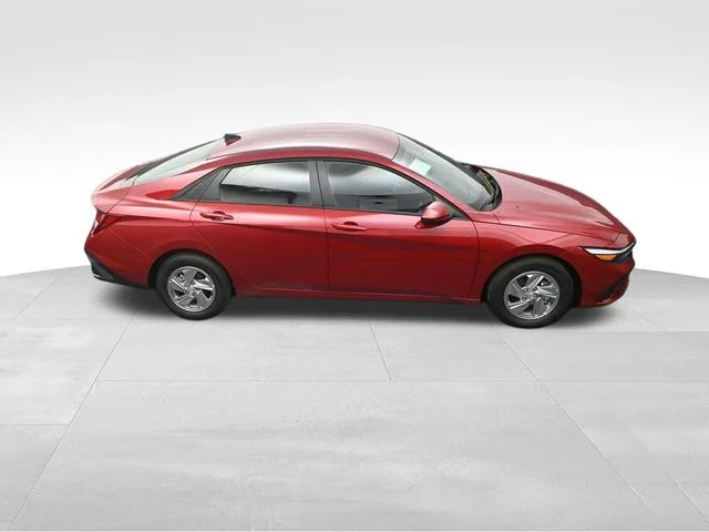 Used 2026 Red Hyundai SE image 28