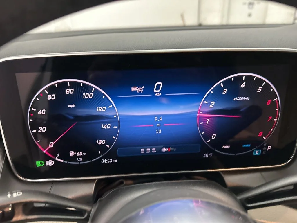 Used 2026 White Mercedes-Benz GLC 300 image 13