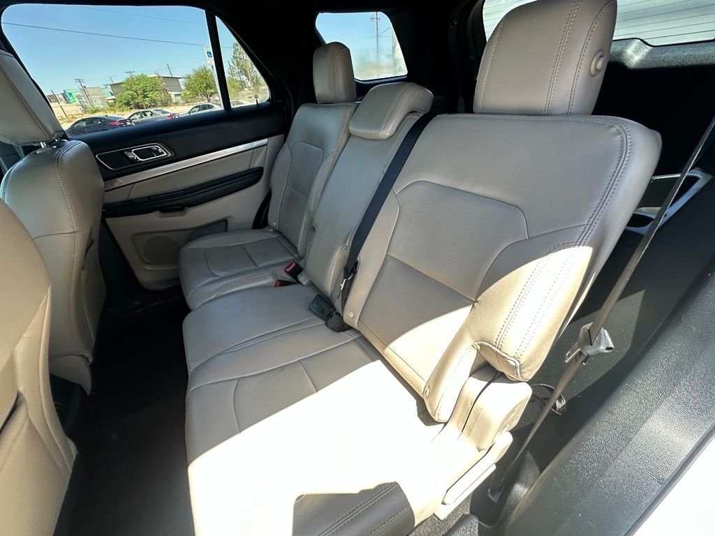 Used 2018 White Ford XLT image 12