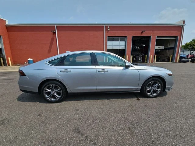 Used 2023 Silver Honda EX image 11