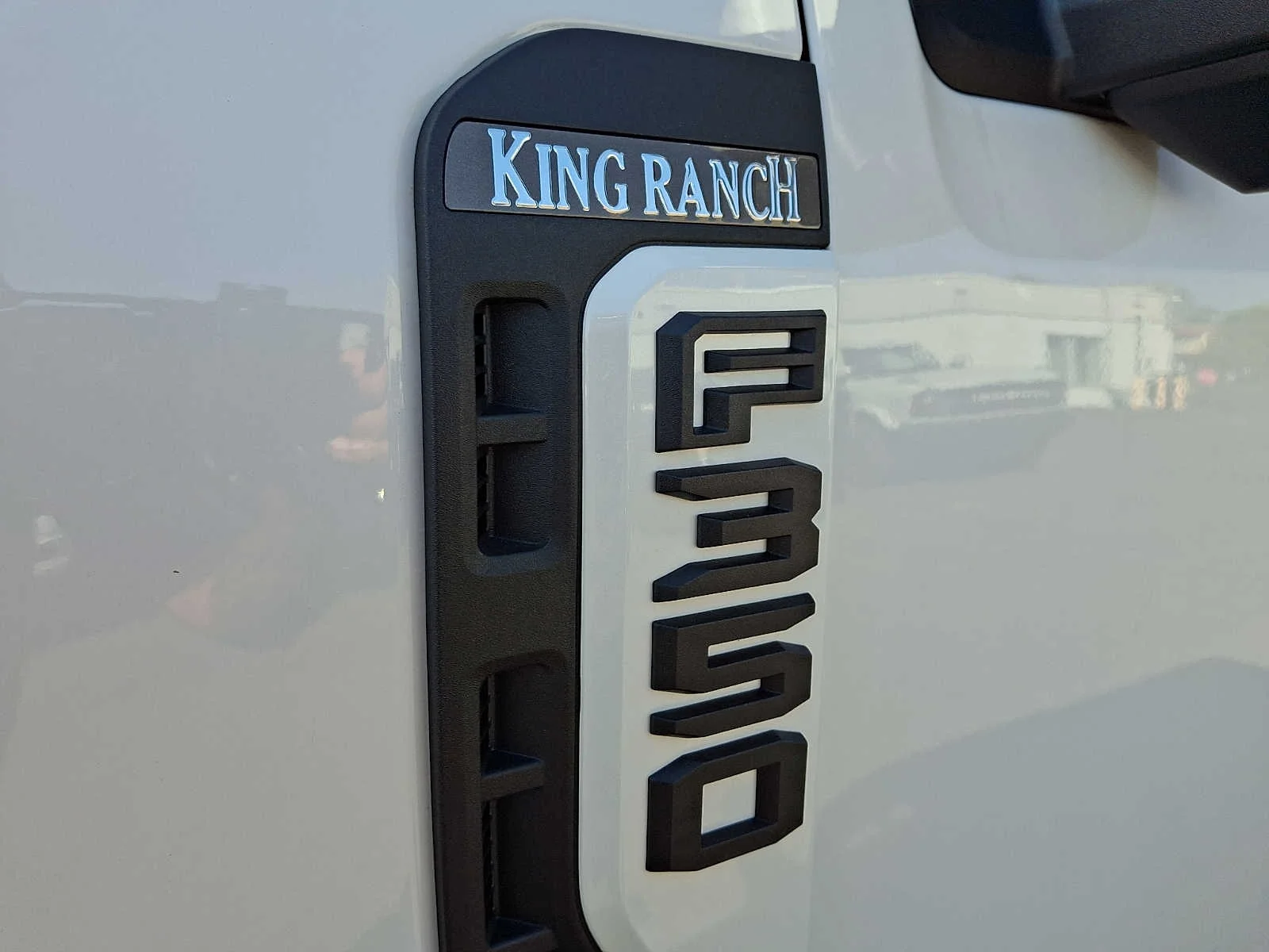 New 2026 Star White Metallic Tri-Coat Ford F-350® King Ranch TSPORT image 20