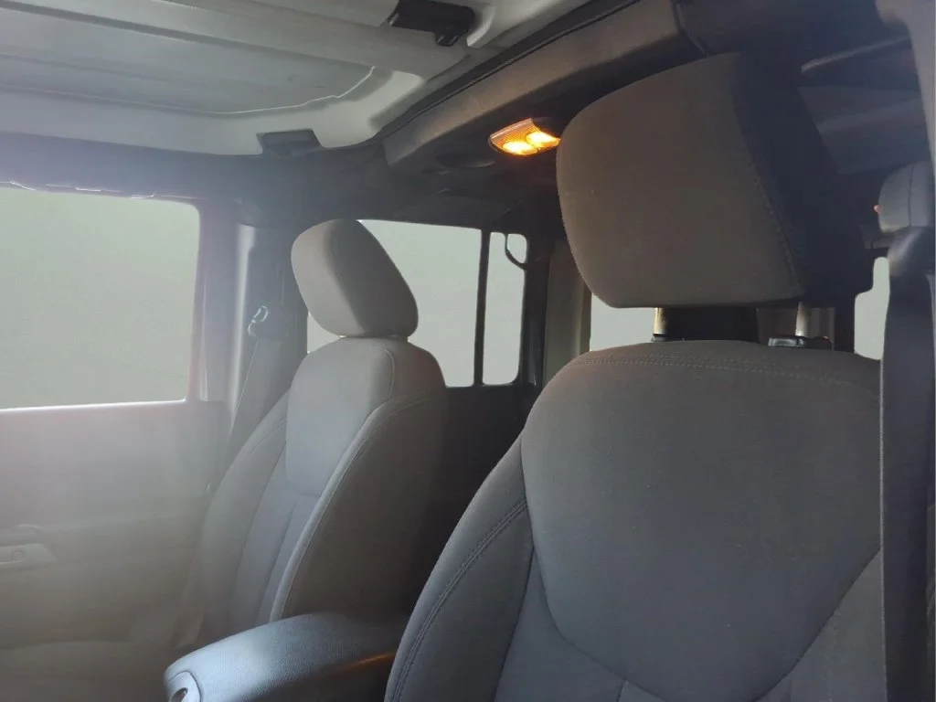 Used 2015 Gray Jeep Unlimited Sport image 15