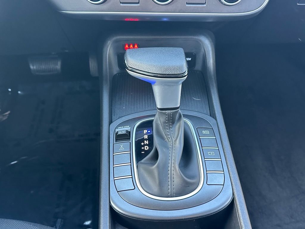 Used 2026 Green Hyundai SE image 17