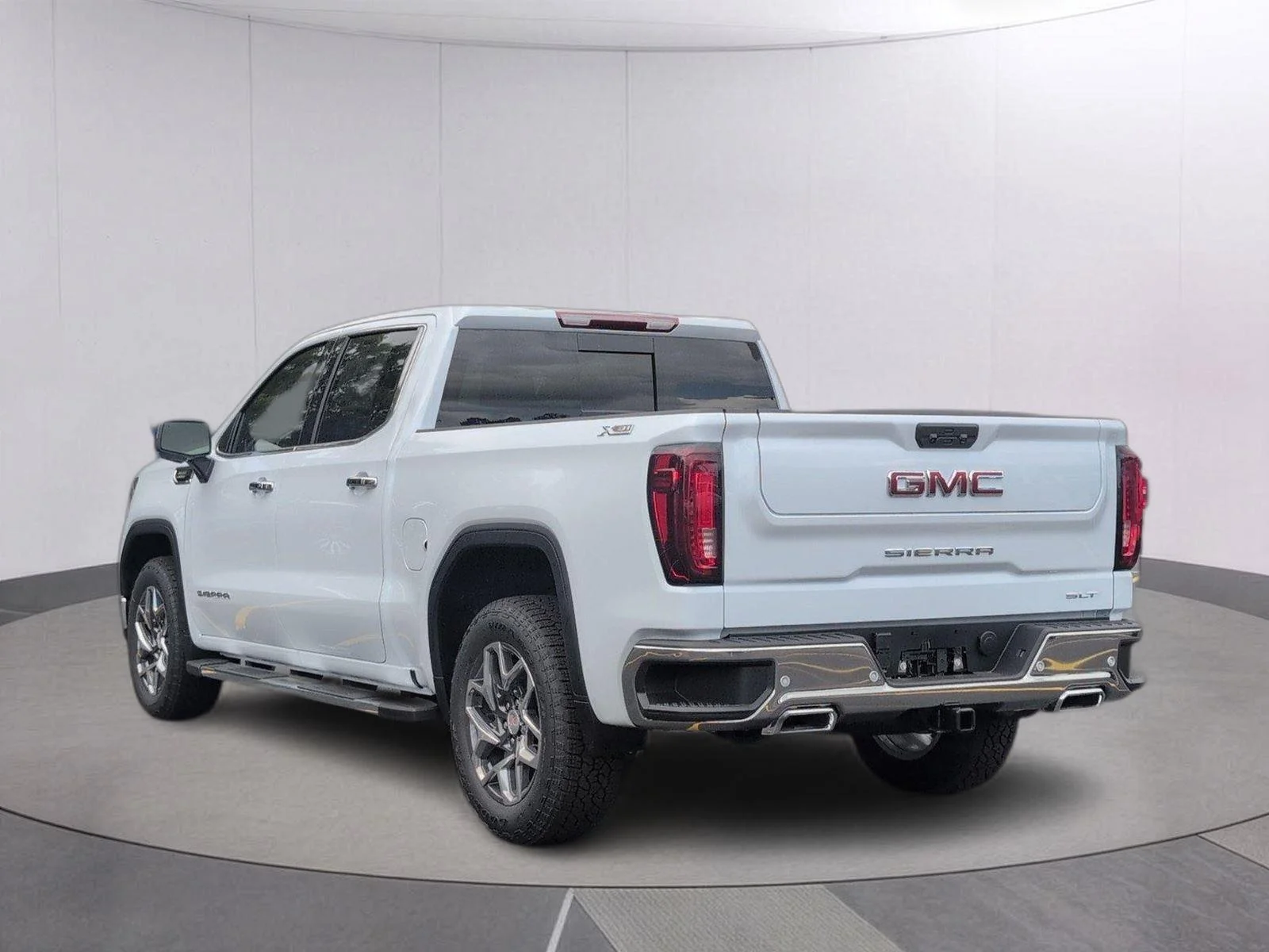 New 2026 Glacier White Tricoat GMC SLT image 3