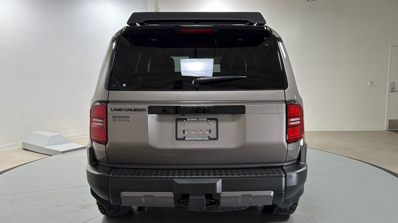 Certified Used 2025  Toyota Base image 4