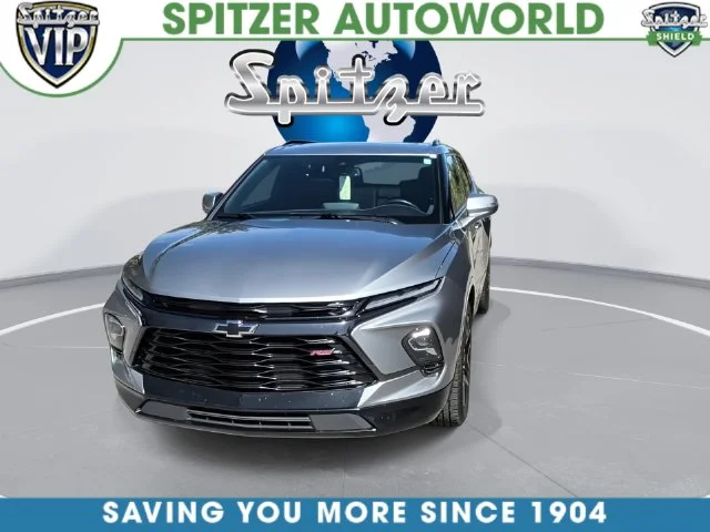 Used 2024 Gray Chevrolet RS image 7