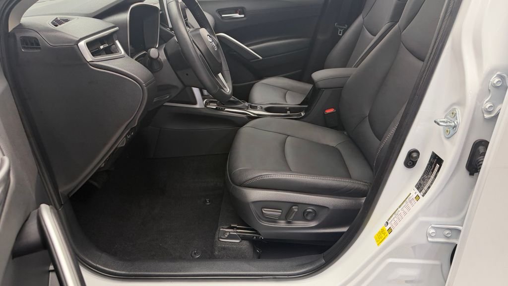 Used 2025 Beige Toyota XLE image 14