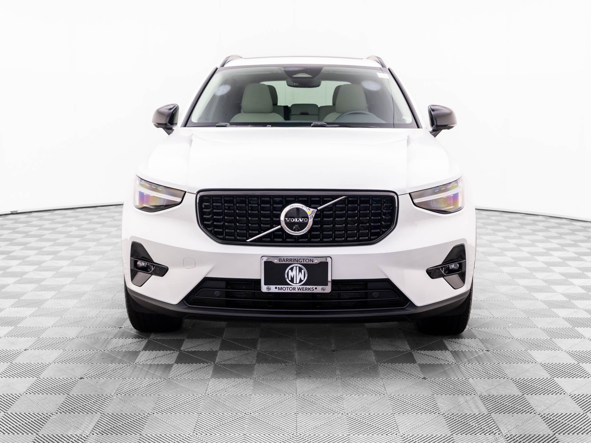 Used 2023 White Volvo Ultimate image 10