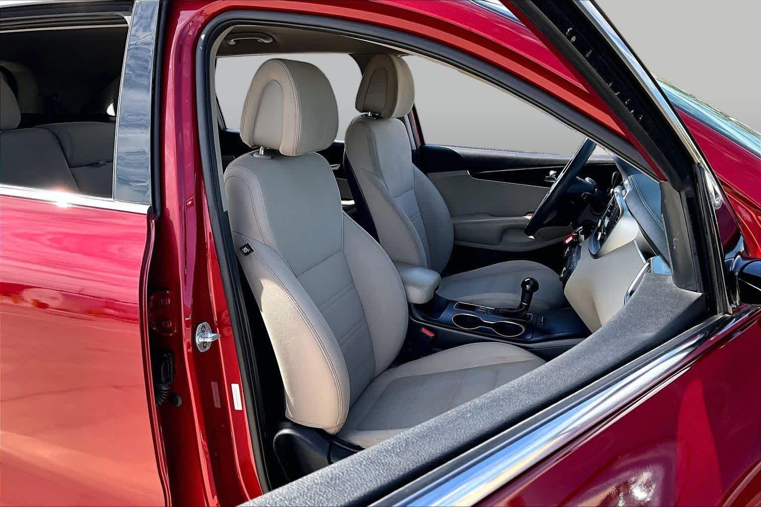 Used 2017 Remington Red Kia LX V6 image 9
