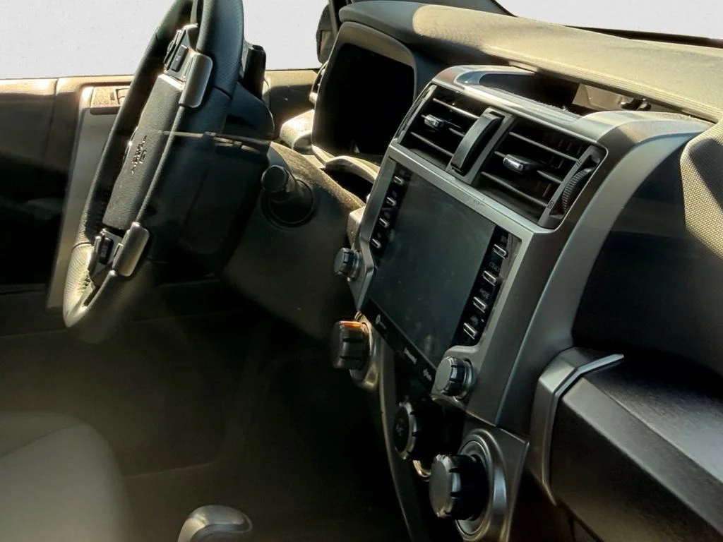Used 2022 White Toyota SR5 Premium image 7