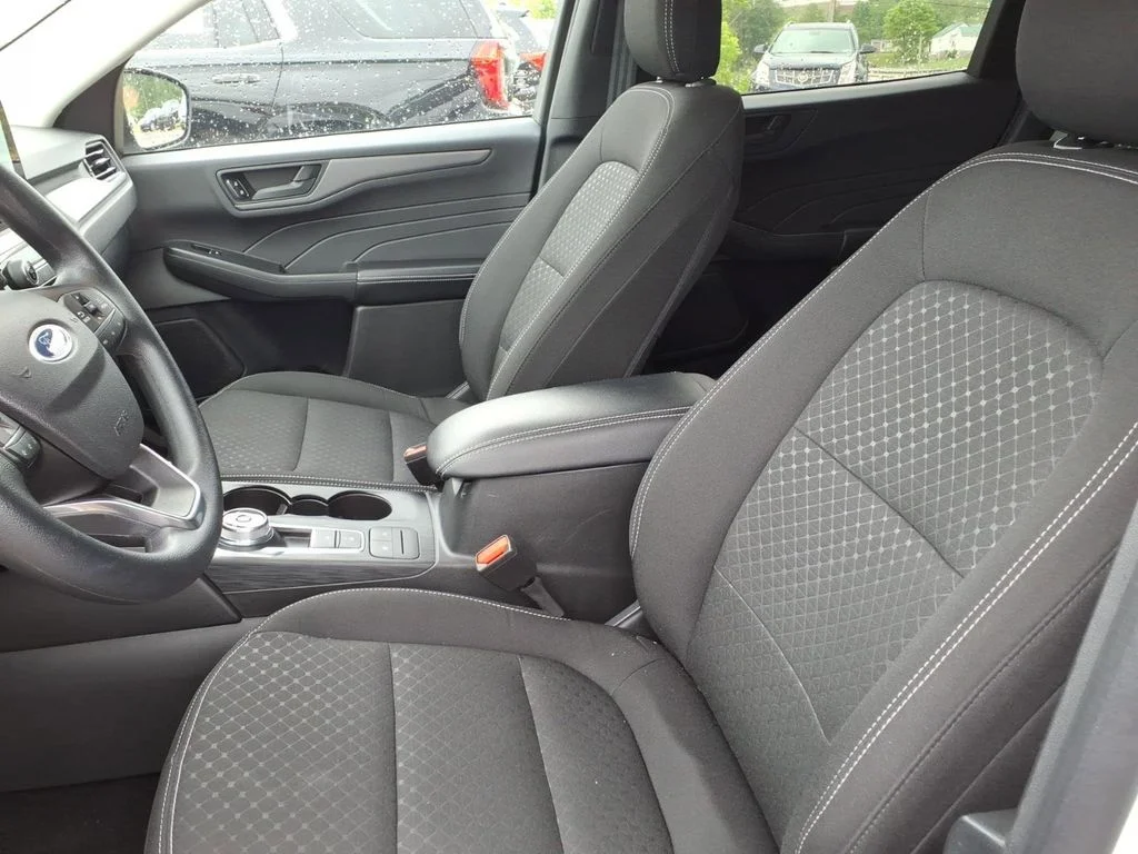 Used 2025 Silver Ford Active image 10