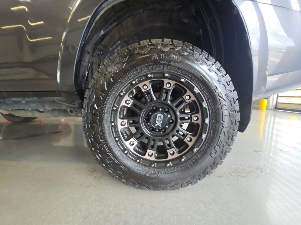 Used 2018 Gray Toyota SR5 image 26