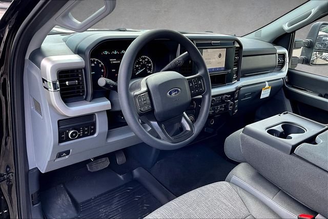 2026 Ford F-250 Super Duty XLT - Photo 6