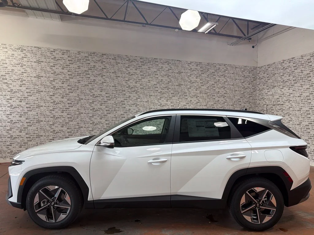 New 2026 Serenity White Pearl Hyundai SEL Premium image 4