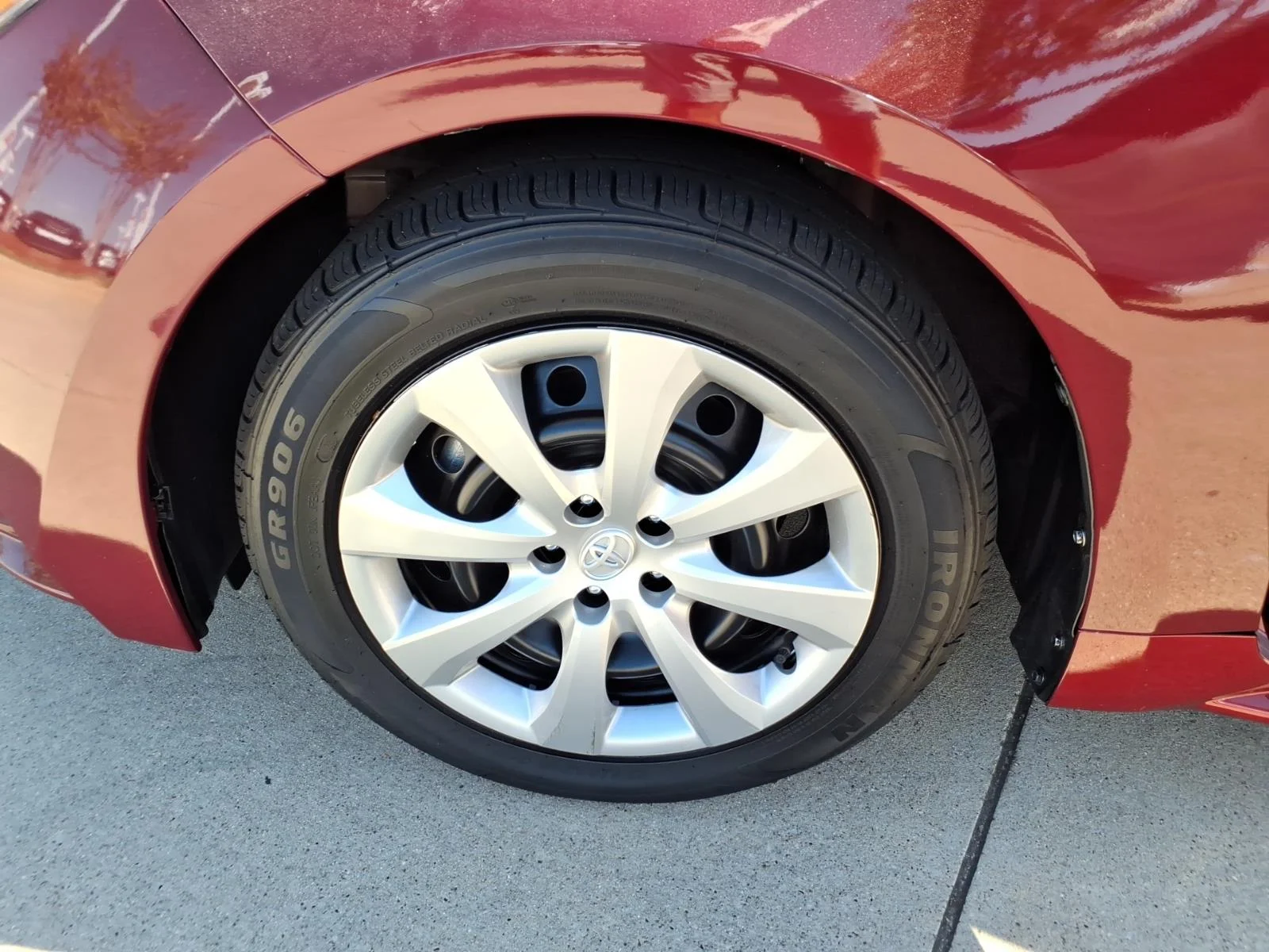 Used 2025 Ruby Flare Pearl Toyota LE image 16