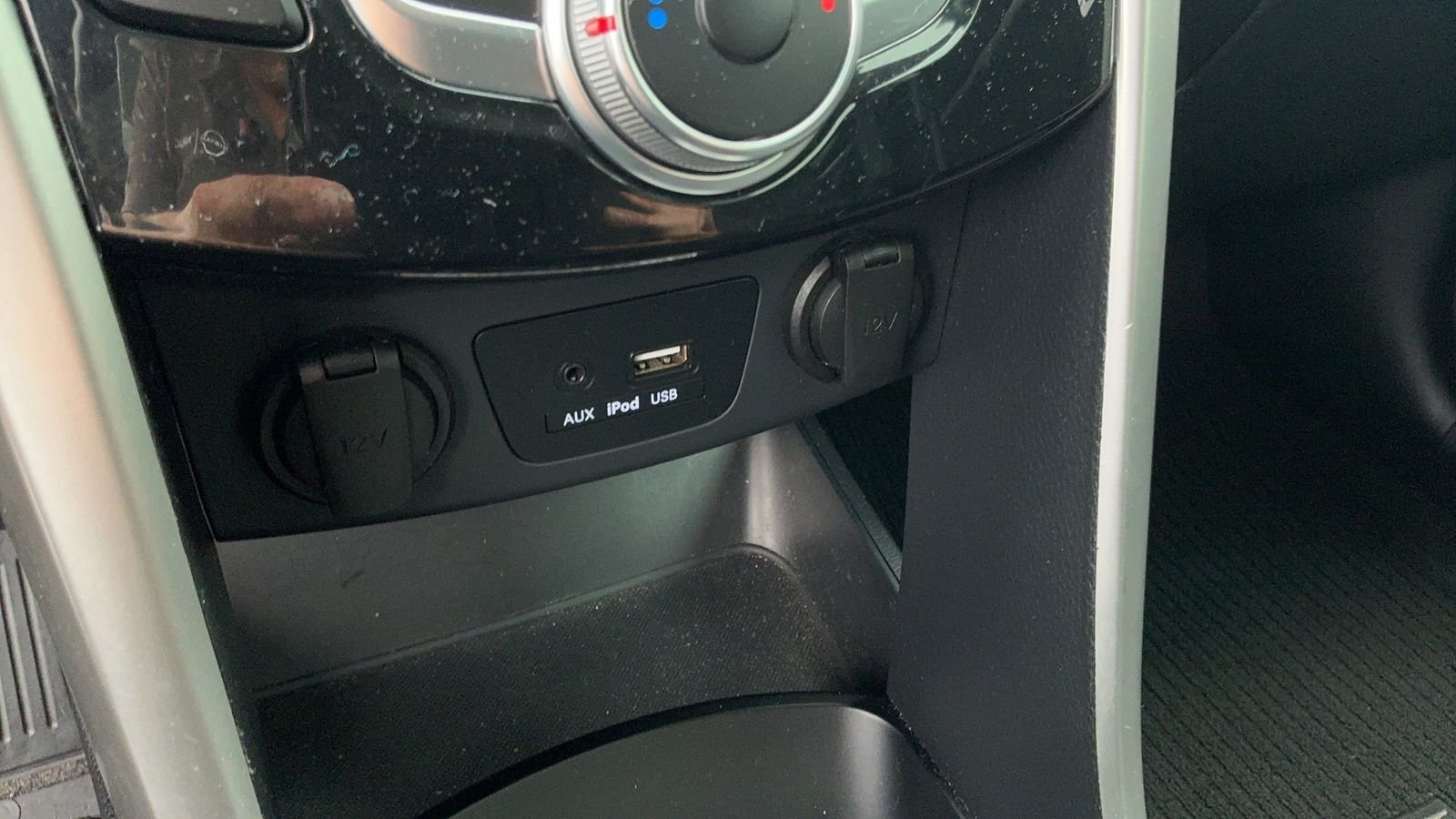 Used 2015 Gray Hyundai Base image 33