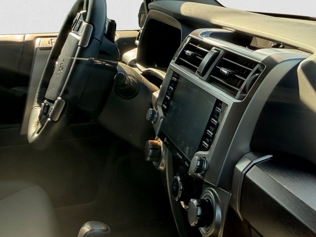 Used 2022 White Toyota SR5 Premium image 7