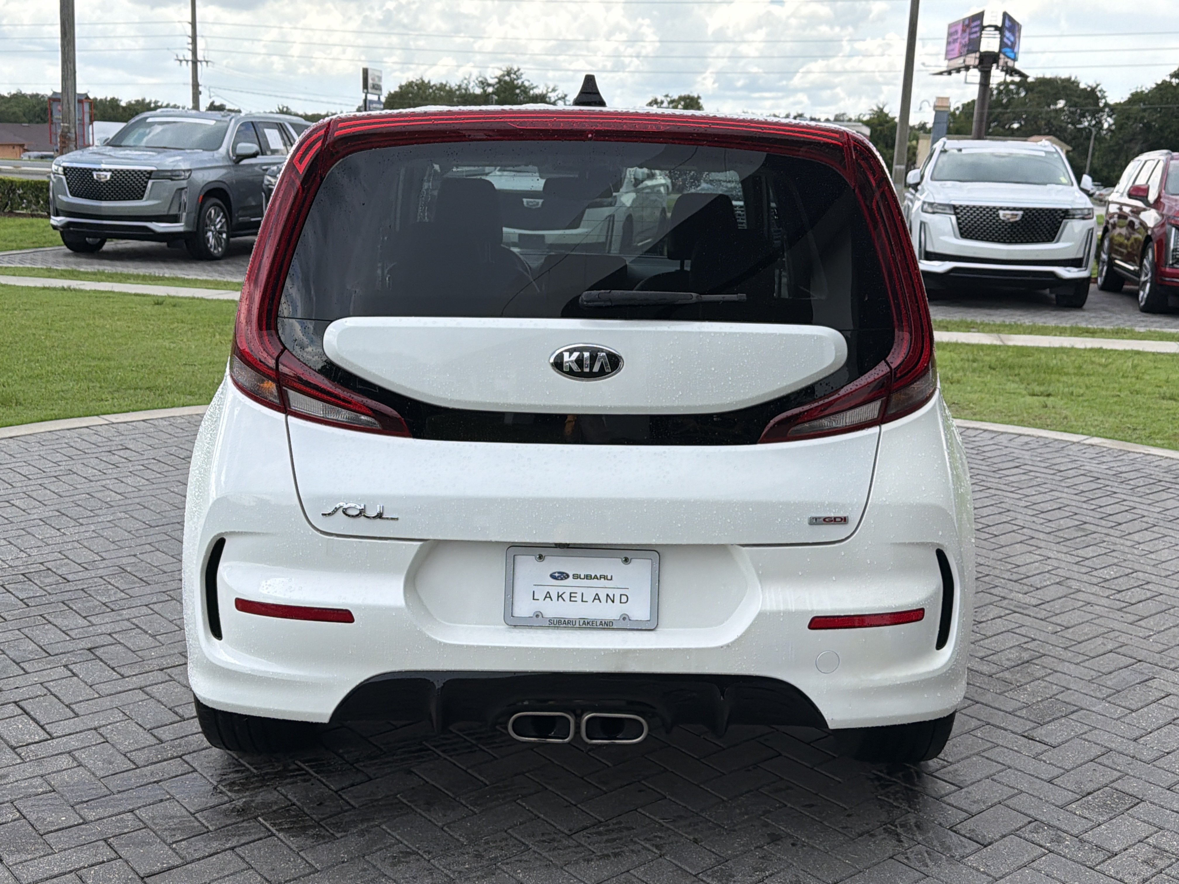 Used 2021 Snow White Pearl Kia Turbo image 5