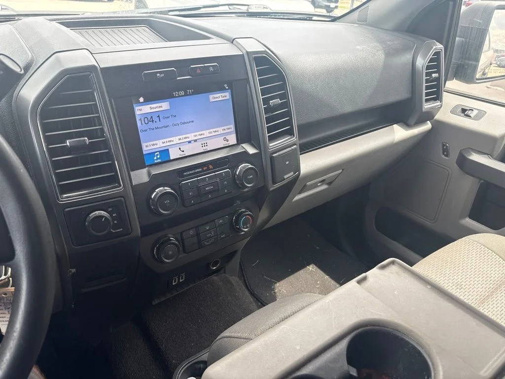 Used 2019 Silver Ford XLT image 19