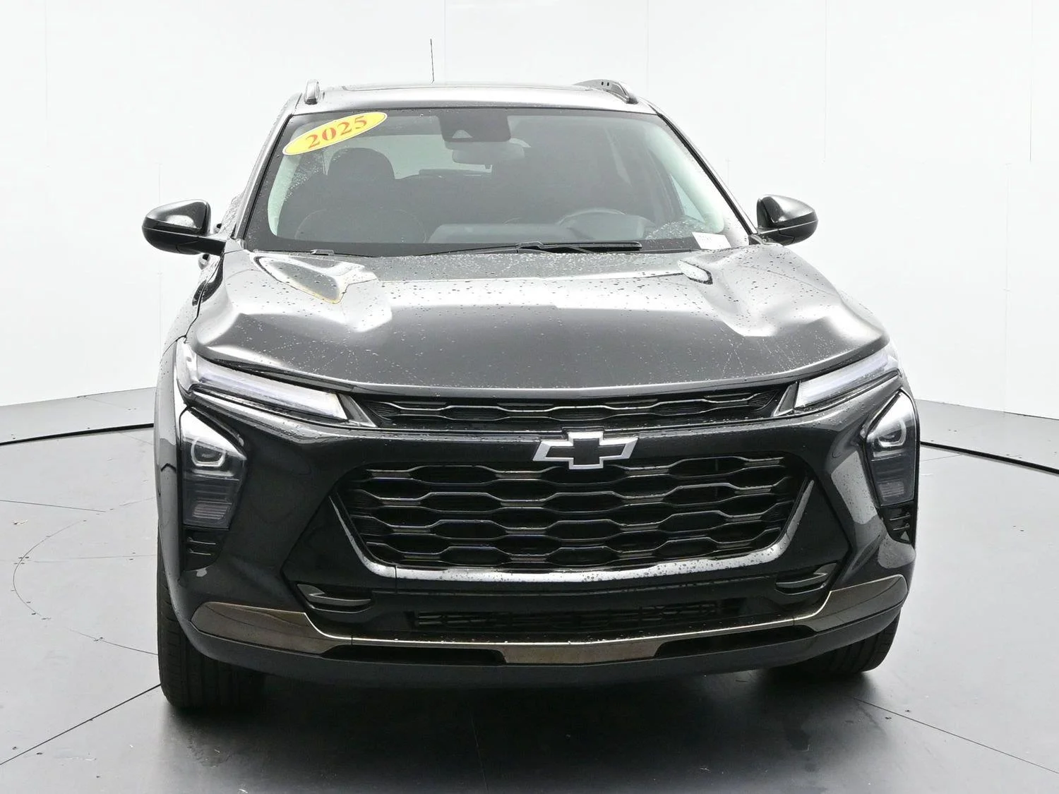 Used 2025 Mosaic Black Metallic Chevrolet ACTIV image 2