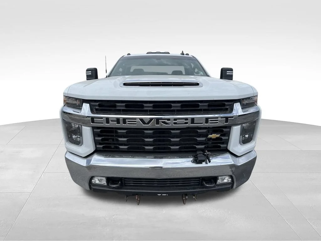 Used 2022 Summit White Chevrolet LT image 2