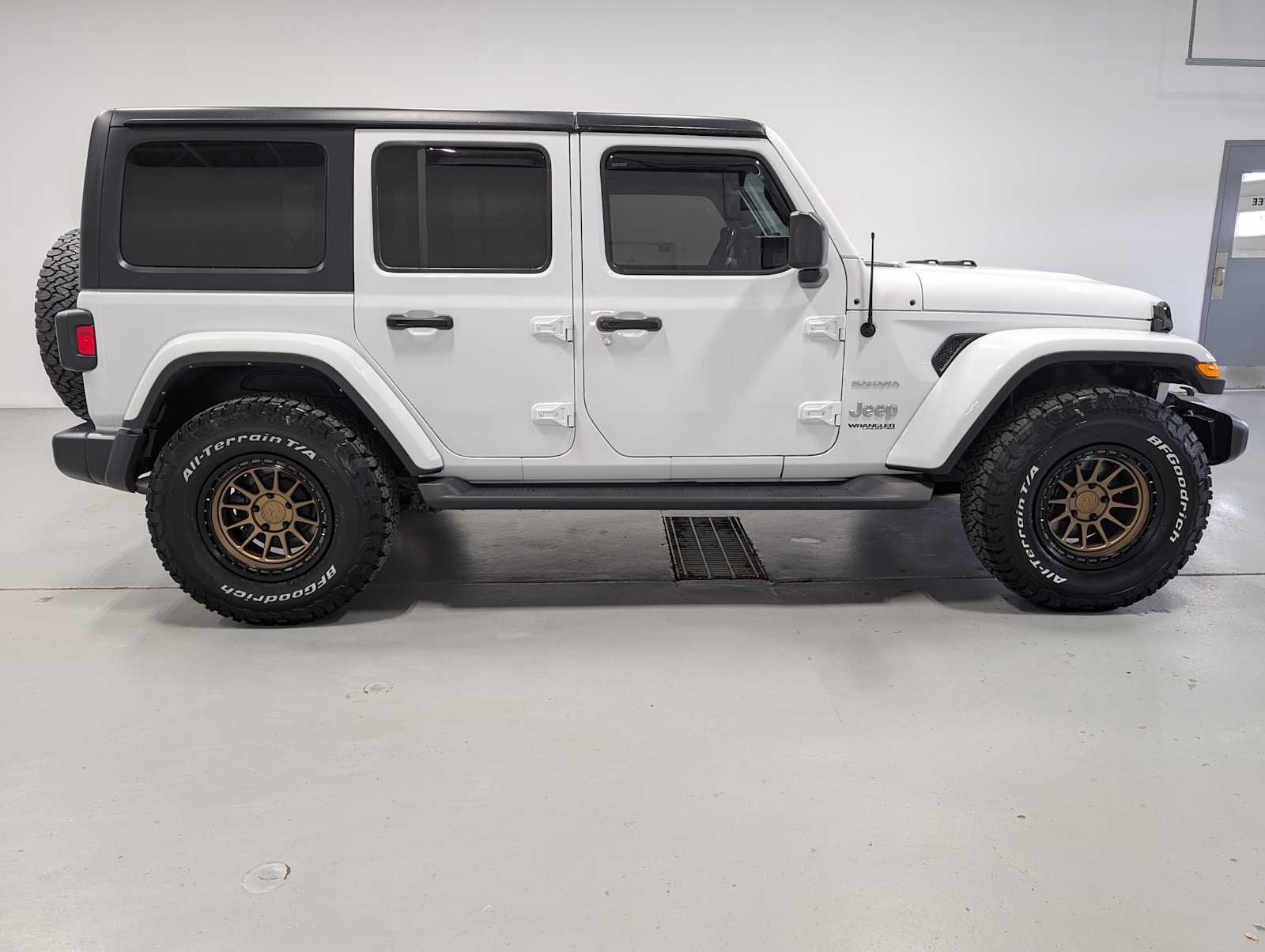 2022 Jeep Wrangler Unlimited Sahara - Photo 7