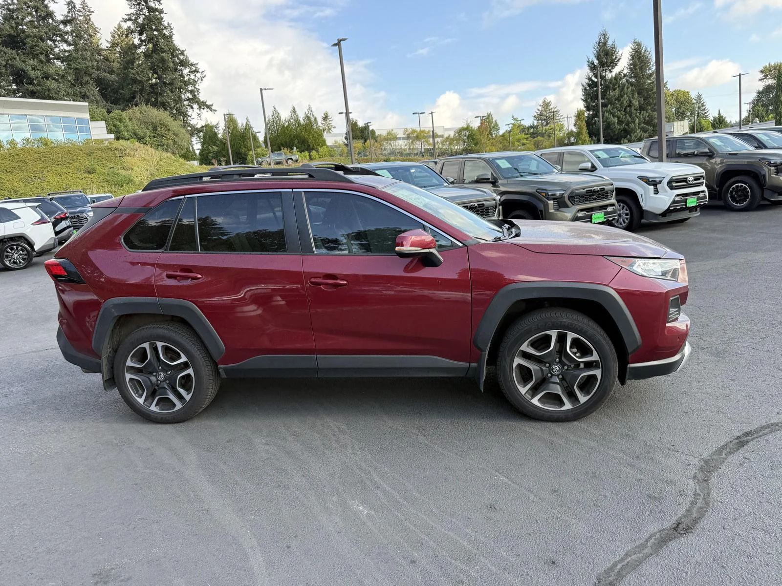 Used 2019 Ruby Flare Pearl Toyota Adventure image 6
