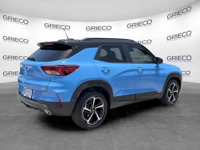 Used 2023 Fountain Blue Chevrolet RS image 7