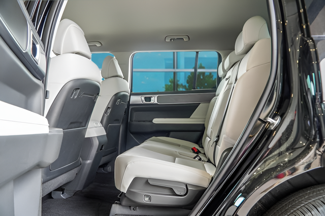 2025 Hyundai Santa Fe SEL - Photo 34