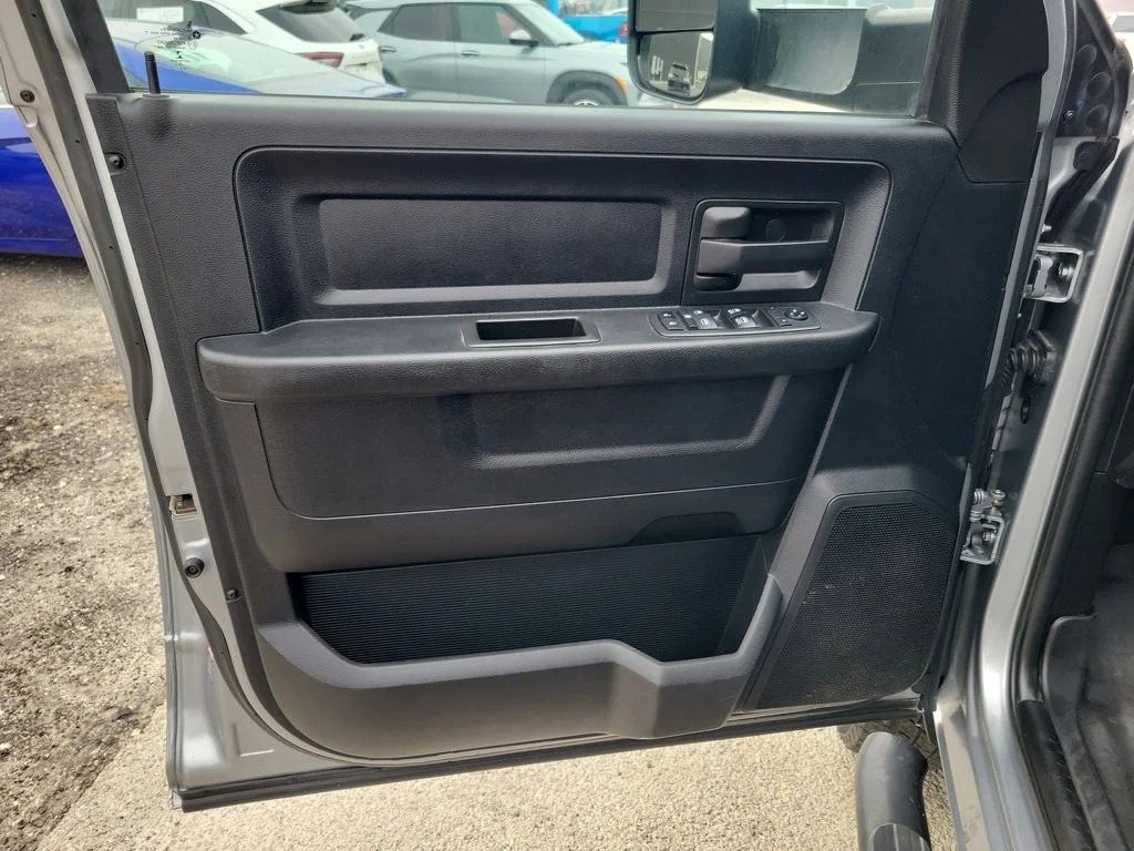 Used 2021 Silver Ram Tradesman image 11