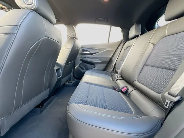 Used 2026 Summit White Buick Preferred image 17