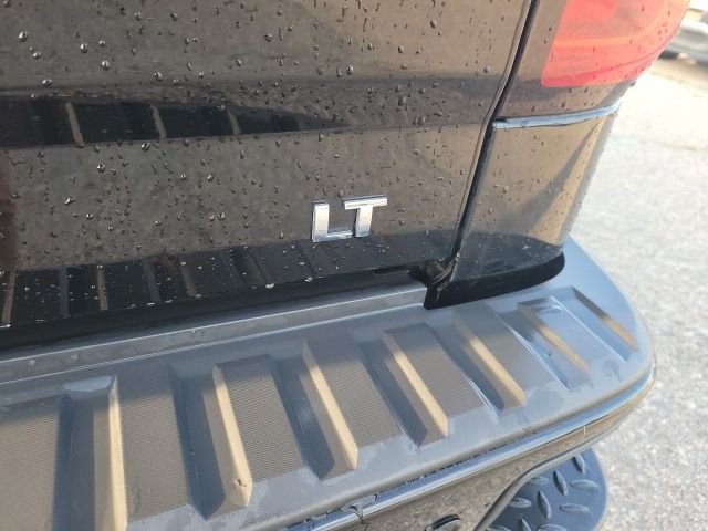 Used 2016 Black Chevrolet LT image 25