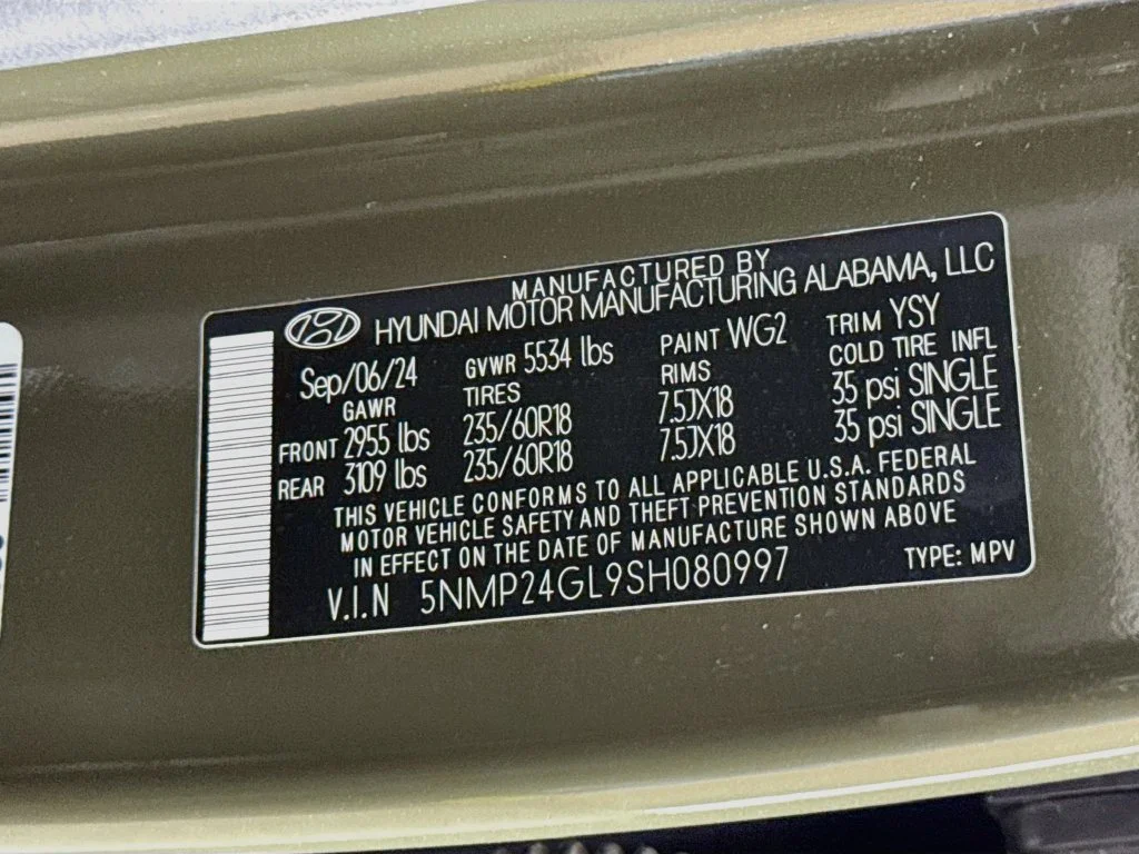 Used 2025 Green Hyundai SEL image 42