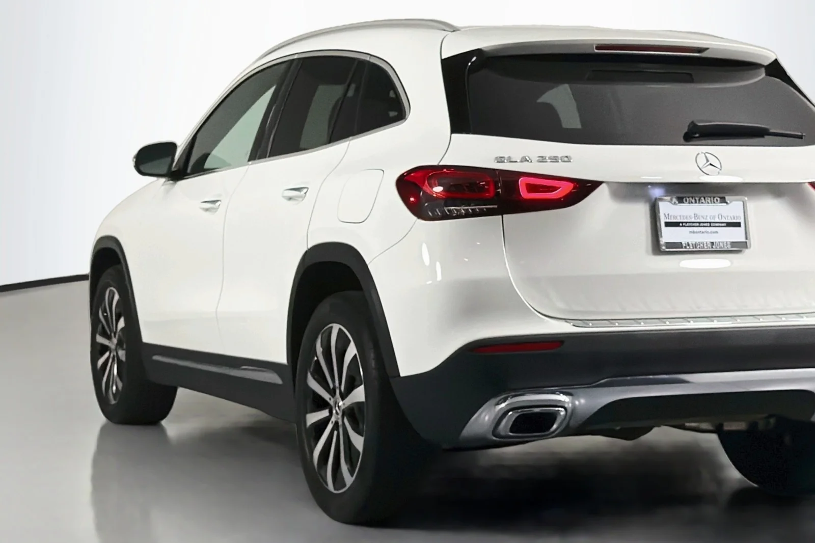 Used 2023 Polar White Mercedes-Benz 250 image 16