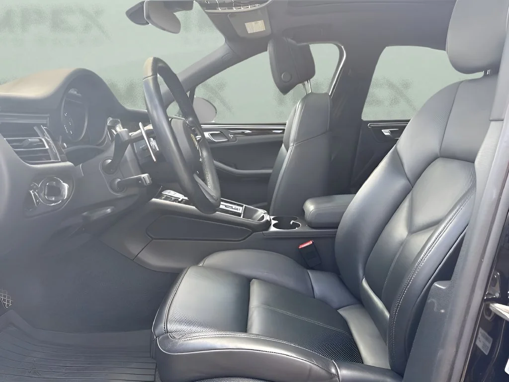 Used 2023  Porsche  image 21