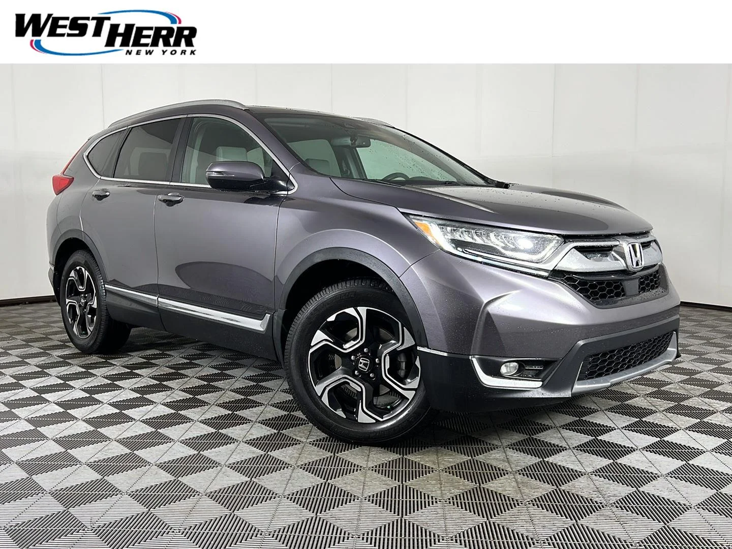 Used 2018 Modern Steel Metallic Honda Touring image 1