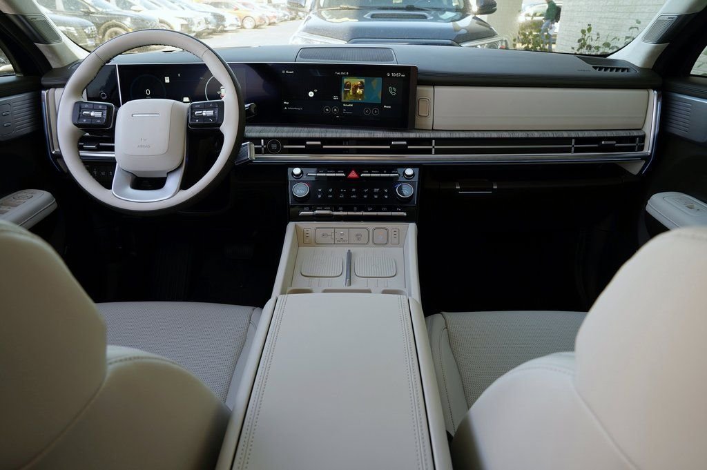 Certified Used 2025 Phantom Black Hyundai Calligraphy image 8