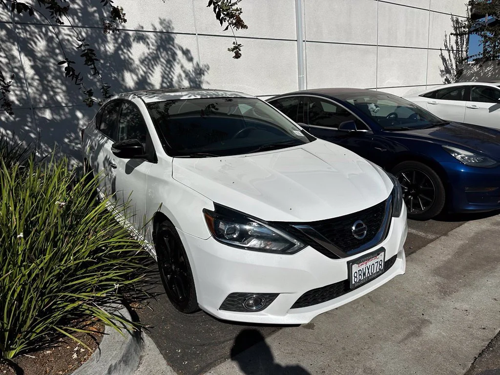 Used 2017 White Nissan SR image 12